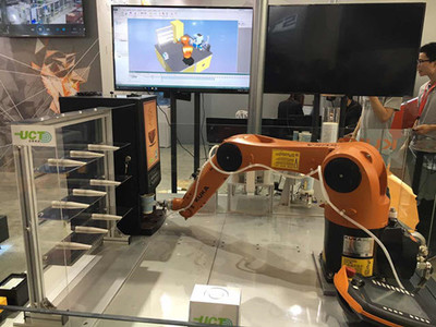 KUKA公司携多款工业机器人产品亮相CIMT2017
